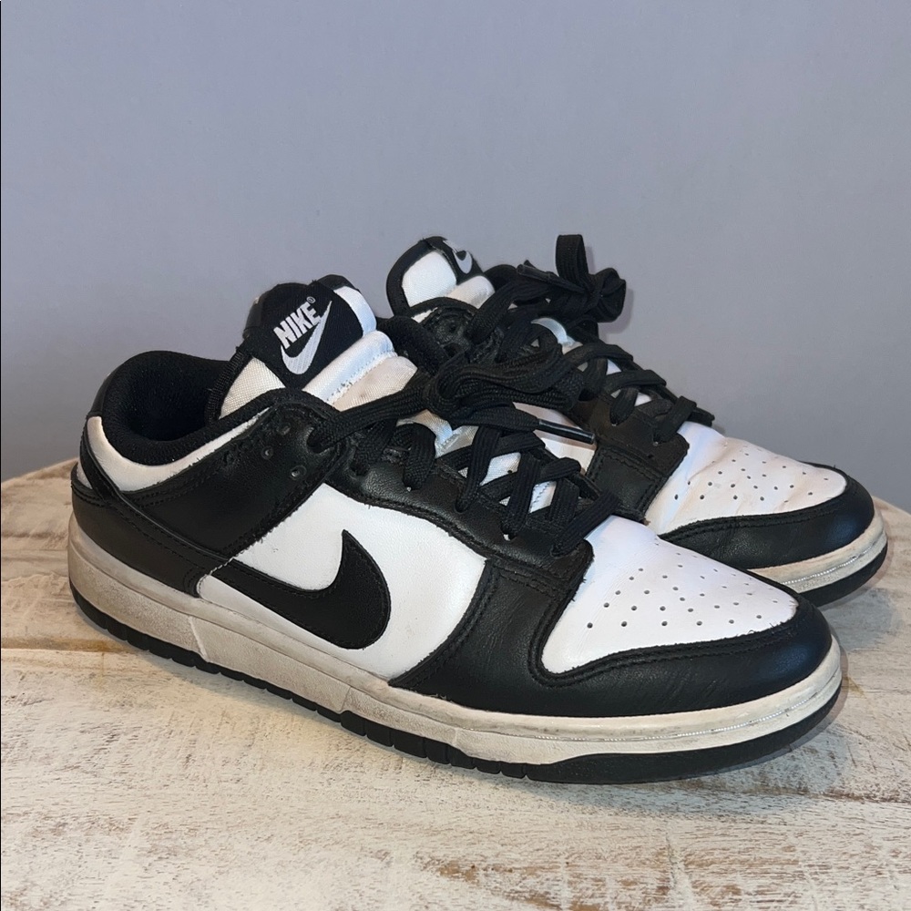 Nike Panda dunks Sneakers